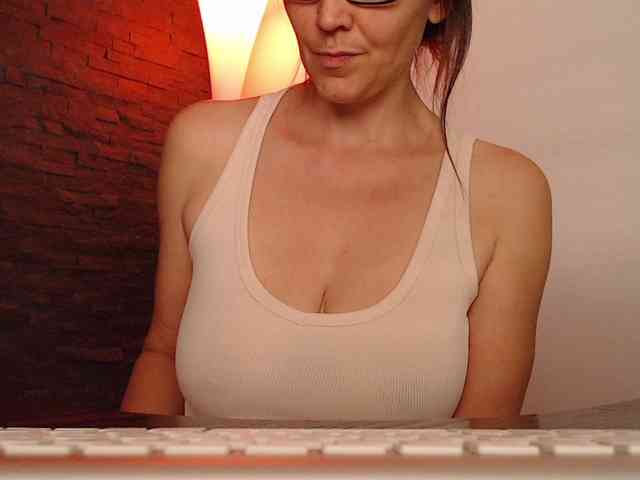 MsSultry webcam