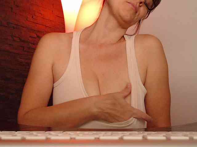 MsSultry webcam