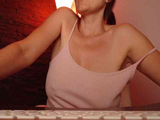 MsSultry webcam
