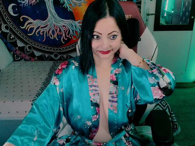 Indica's BongaCams show and profile