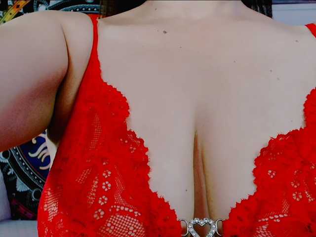 Indica live cam on BongaCams
