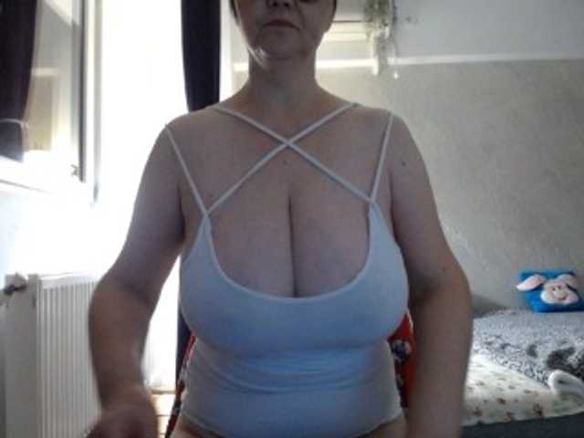 mary-x live cam on BongaCams