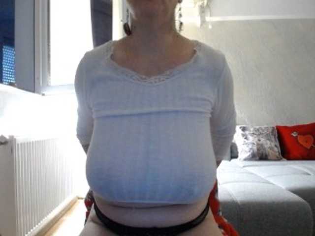 mary-x live cam on BongaCams