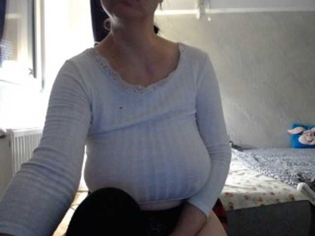 mary-x, live now on BongaCams