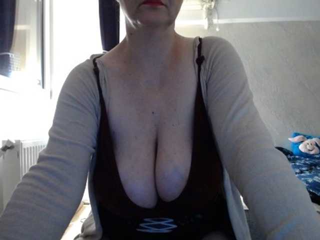 mary-x live cam on BongaCams