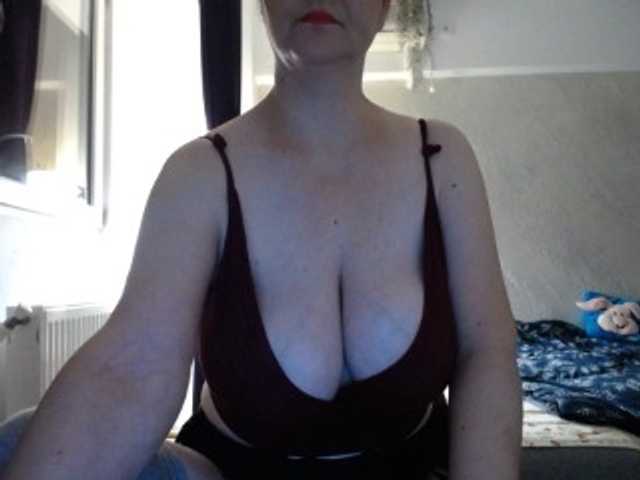 mary-x live cam on BongaCams