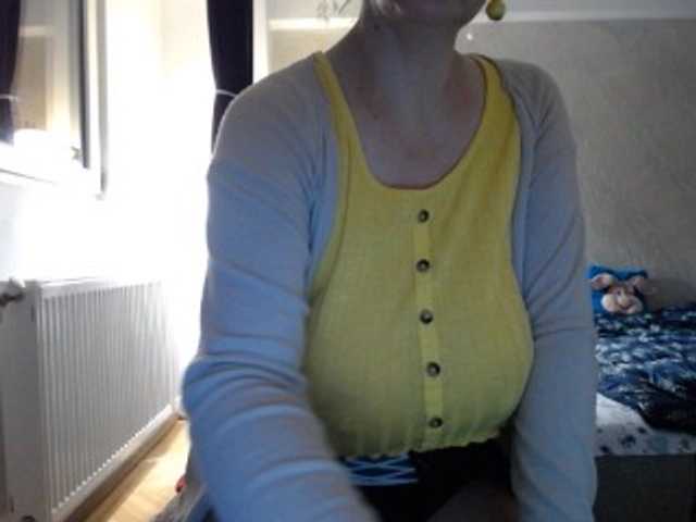 mary-x live cam on BongaCams