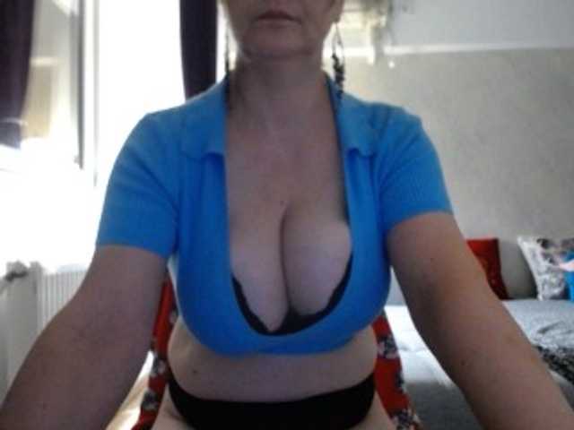 mary-x live cam on BongaCams