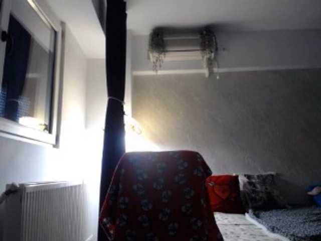 mary-x live cam on BongaCams