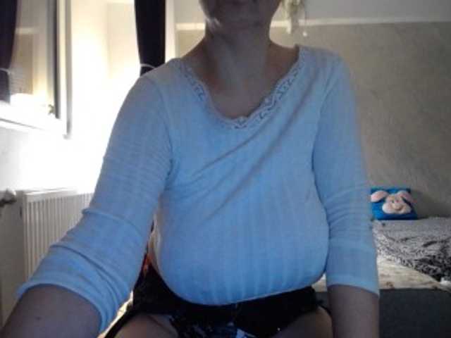 mary-x live cam on BongaCams
