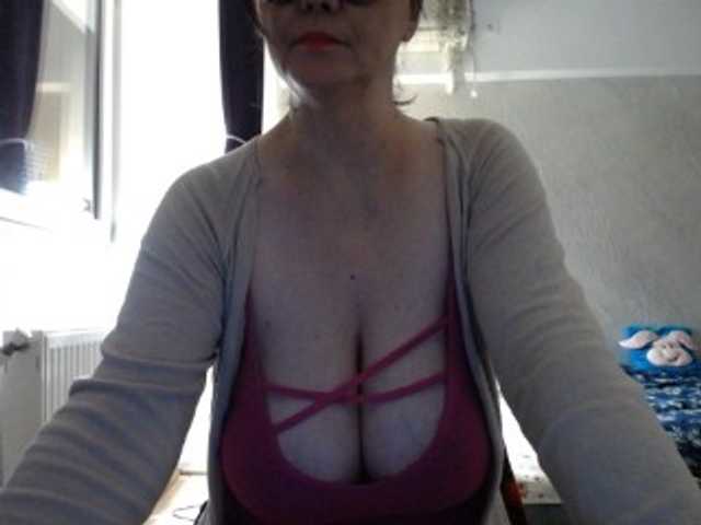mary-x live cam on BongaCams