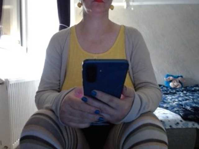 mary-x live cam on BongaCams