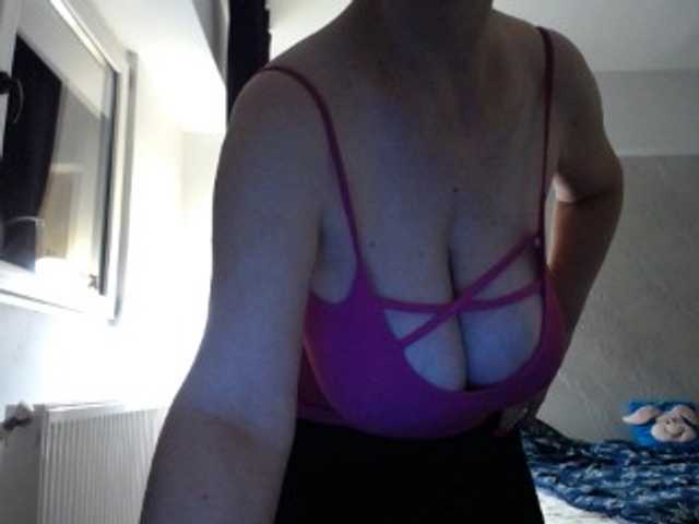 mary-x live cam on BongaCams