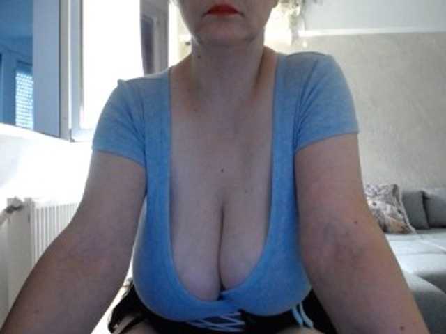 mary-x live cam on BongaCams