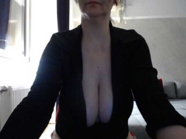 mary-x live cam on BongaCams