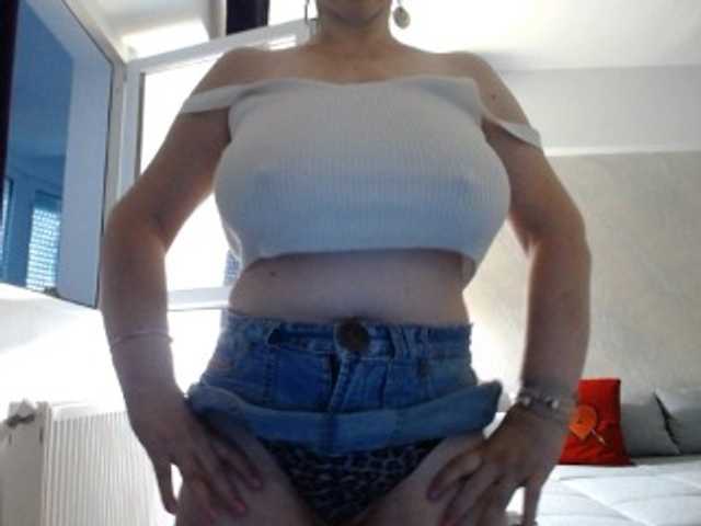mary-x live cam on BongaCams