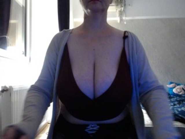 mary-x live cam on BongaCams