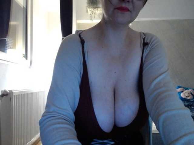 mary-x live cam on BongaCams