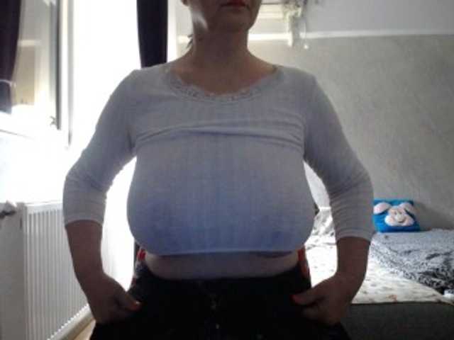 mary-x live cam on BongaCams