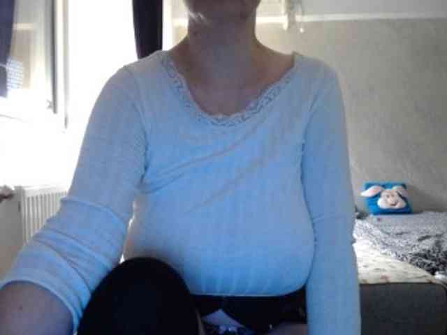 mary-x webcam