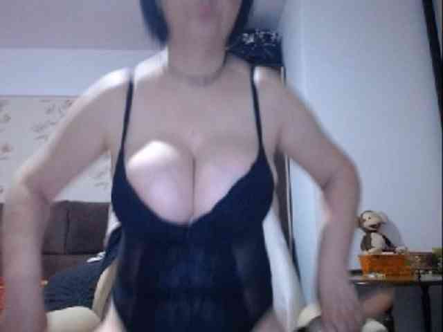 mary-x webcam