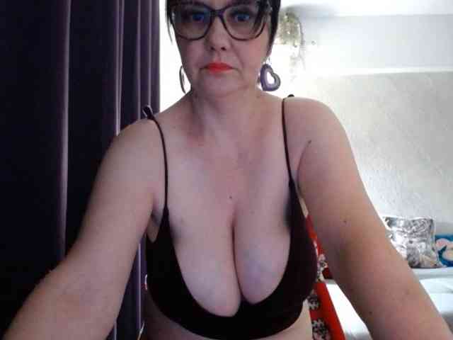 mary-x webcam