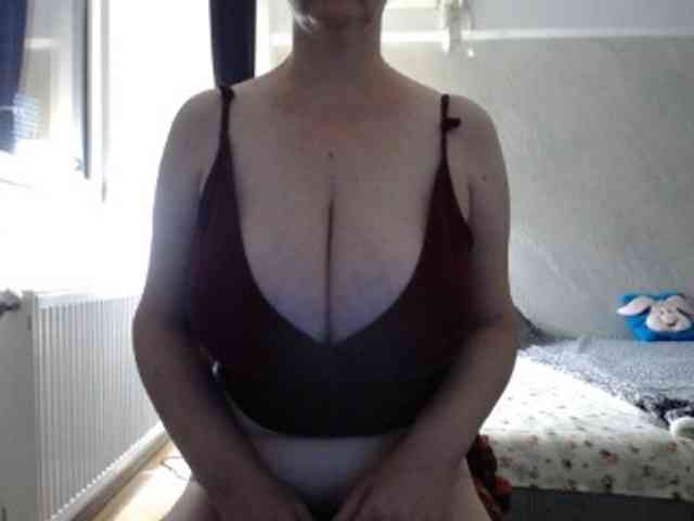 mary-x webcam