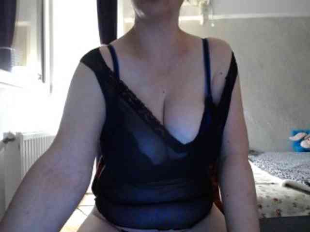 mary-x webcam