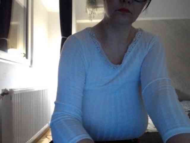 mary-x webcam