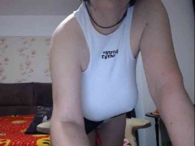 mary-x webcam