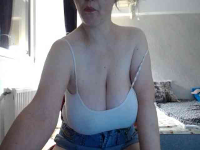 mary-x webcam