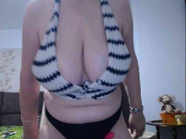 mary-x webcam
