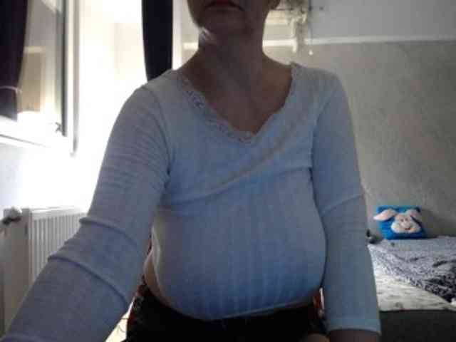 mary-x webcam