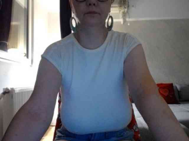 mary-x webcam