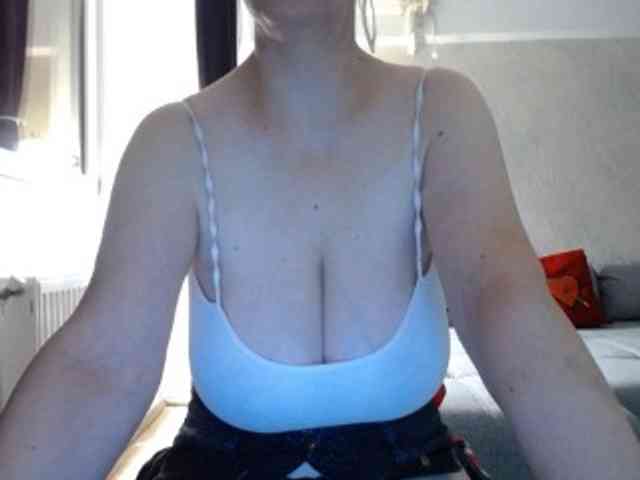 mary-x webcam