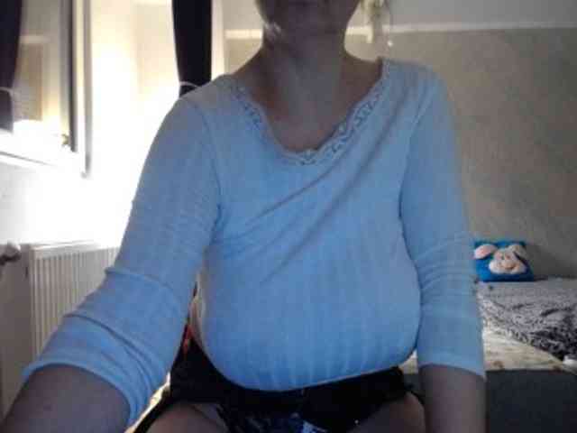 mary-x webcam