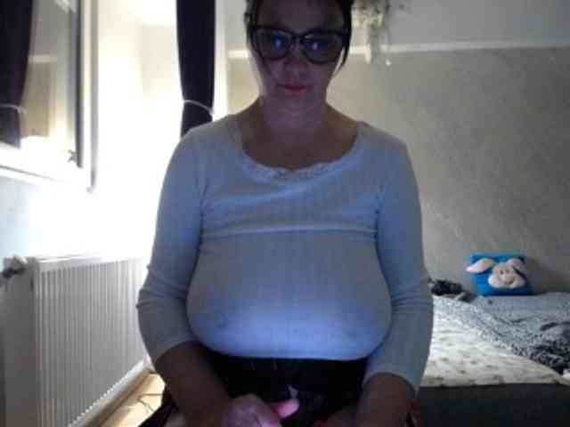 mary-x webcam