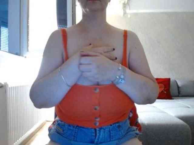 mary-x webcam