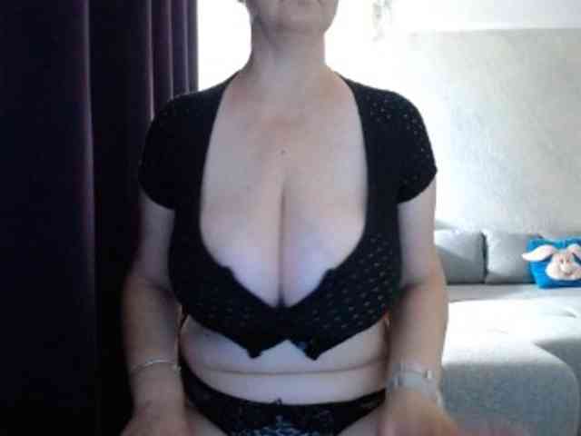 mary-x webcam