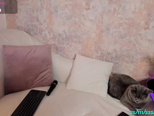 HOTbrunette69 live cam on BongaCams