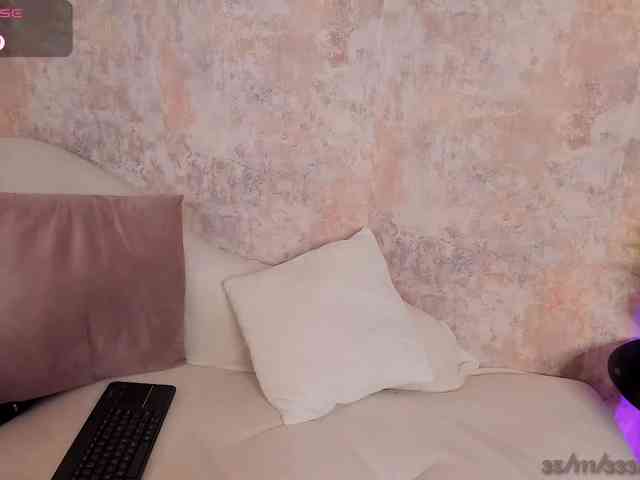 VanessaFox__ webcam