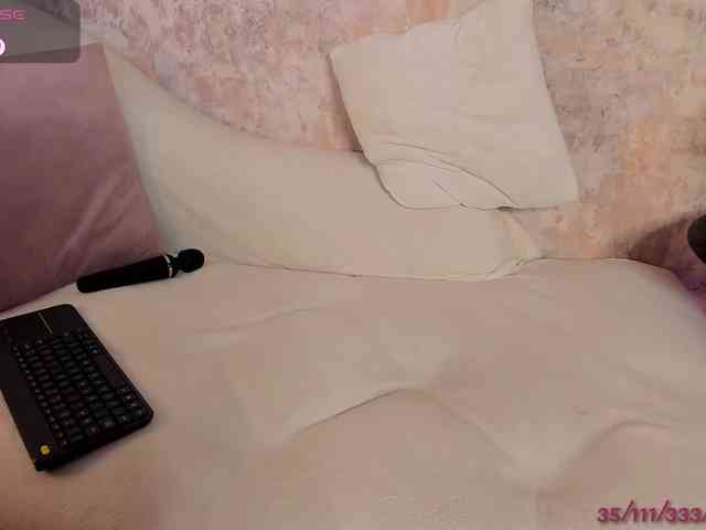 VanessaFox__ webcam