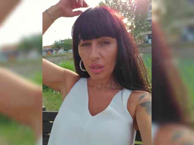 VanessaFox__ webcam