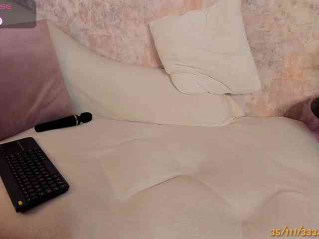 VanessaFox__ webcam