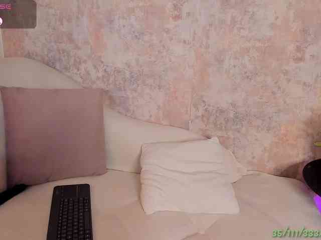 VanessaFox__ webcam