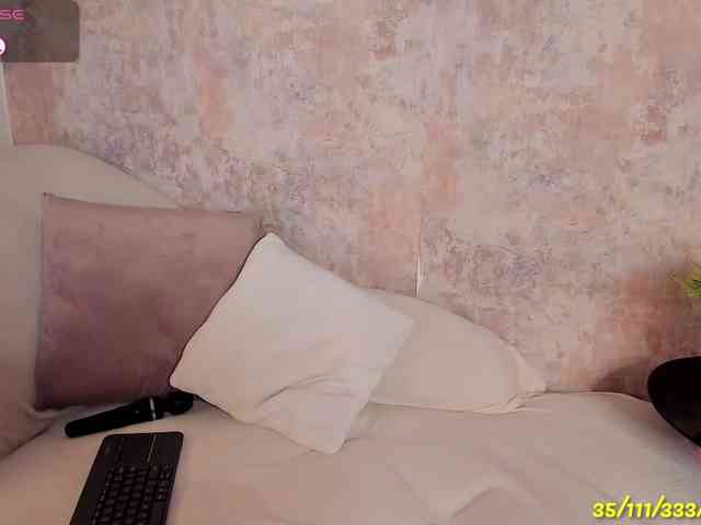 VanessaFox__ webcam