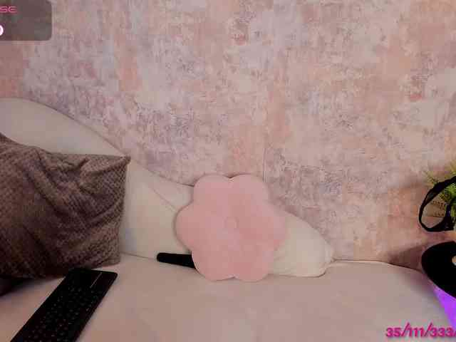 VanessaFox__ webcam