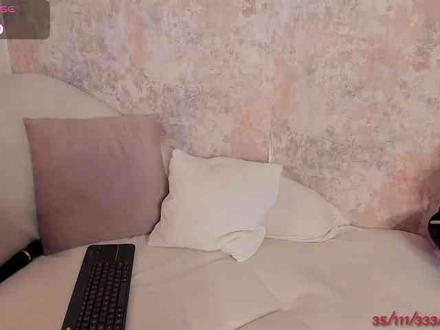 VanessaFox__ webcam
