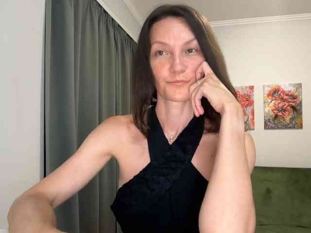 _lastochka_'s cam show statistics and live stream