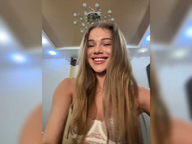 KatrineStorm, en directo ahora en BongaCams